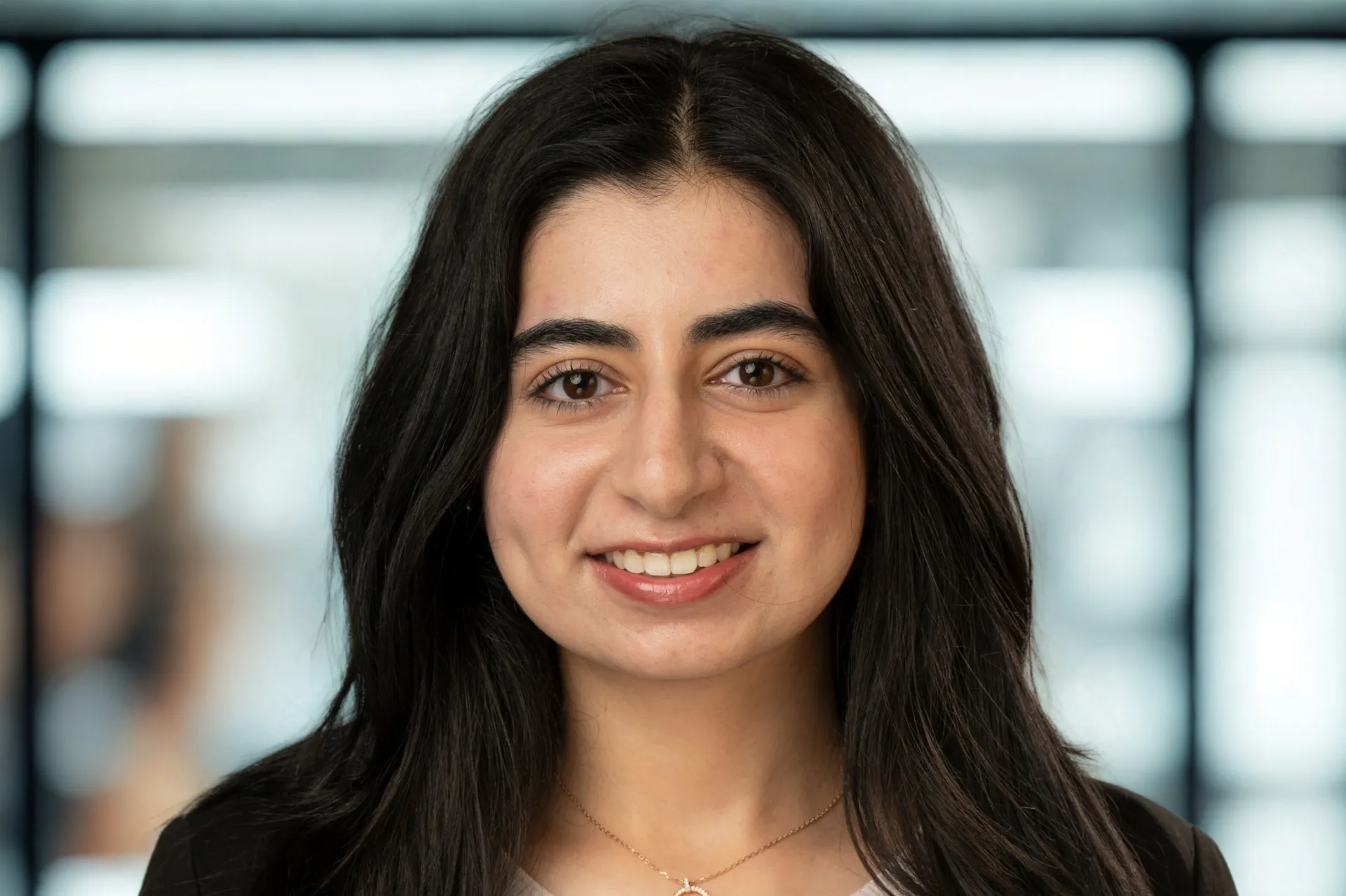 Khadija Mughal, Wealth Management Officer
